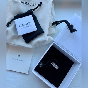 Mejuri Croissant Dôme Ring NWT
